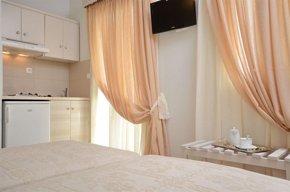 Blue Sky Aparthotel Naxos City Екстериор снимка