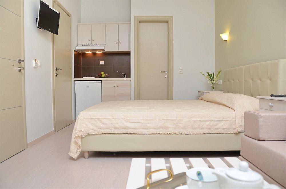 Blue Sky Aparthotel Naxos City Екстериор снимка